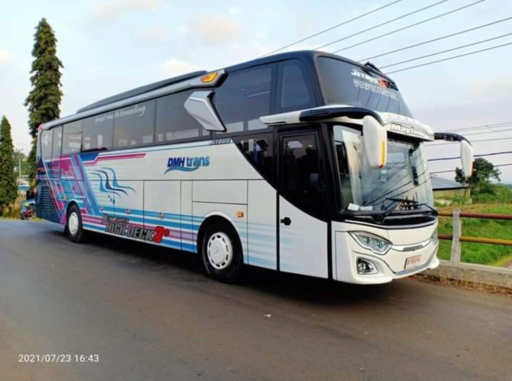Alasan Kenapa DMH Trans Jadi Jasa Sewa Bus Bandung Terpercaya